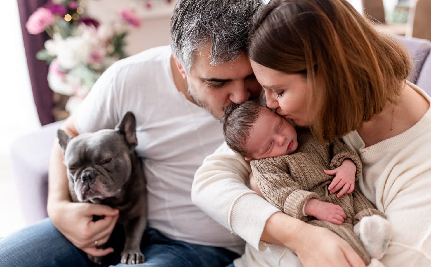 Newbornfotos zu Hause, Babyfotos zu Hause, professionelle Babyfotografie in Ingolstadt, Neustadt, Neuburg, Geisenfeld, Pfaffenhofen von Mica Zeitz