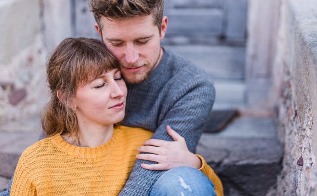 Jung und Wild design - Einfühlsame und emotionale Pärchenfotos in Südtirol, Portrait- und Paarfotografie vom Profi