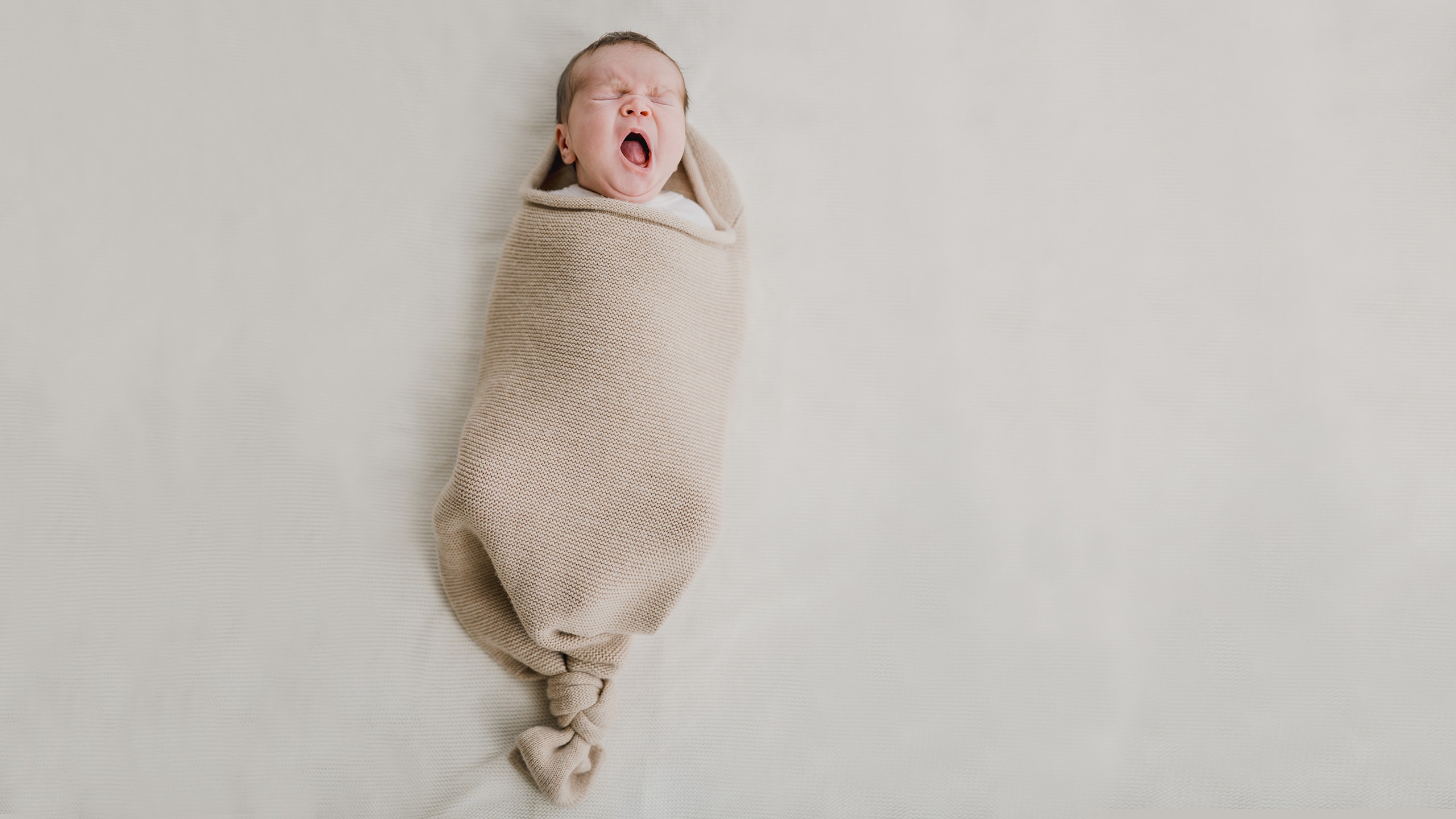 Zeitlose und moderne Babyfotografie von Mica Zeitz im Raum Ingolstadt, Pfaffenhofen, Neuburg, Geisenfeld