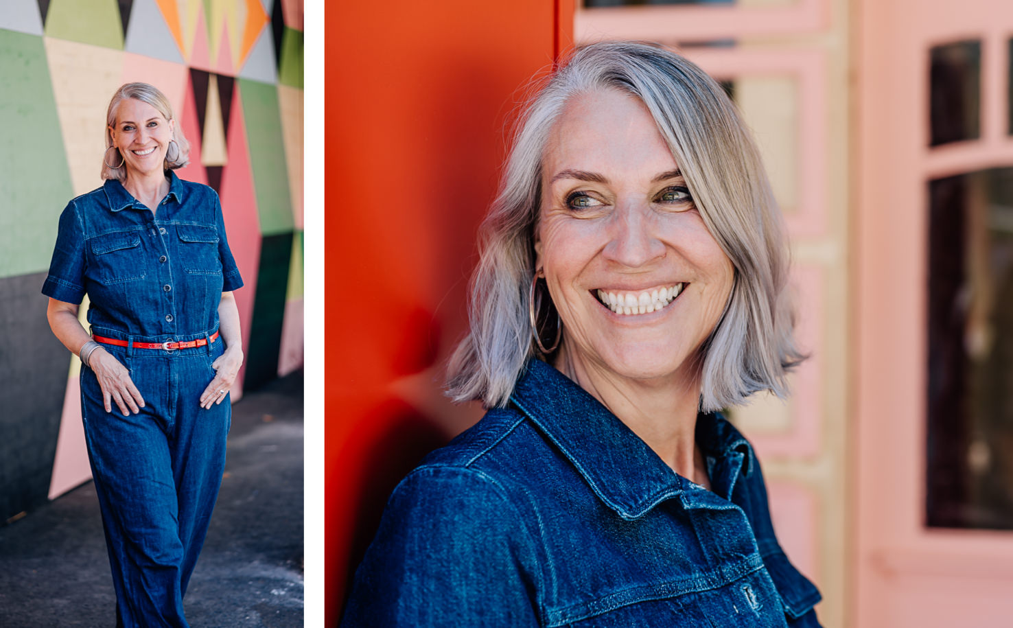 Das lebendige Portrait von Mica Zeitz zeigt eine lächelnde Frau in einem stylischen Jeans-Outfit vor einer bunten Wand, die Lebensfreude und Selbstbewusstsein ausstrahlt. Die Kontraste von Farben und Texturen machen das Bild zu einem ausgezeichneten Beispiel für moderne Porträtfotografie und Mode.