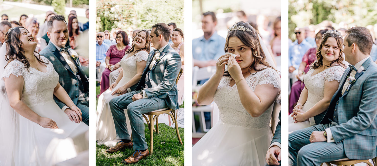 Das Bild zeigt eine emotionale Hochzeitszeremonie mit einer fröhlichen Braut und Bräutigam, die von den Gästen liebevoll umgeben sind. Fotografiert von Mica Zeitz, fängt diese beeindruckende Serie die authentischen Momente der Freude und Rührung an einem unvergesslichen Tag ein.